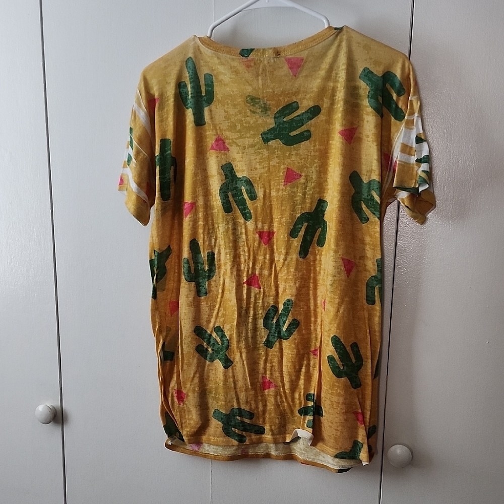 Fantastic Fawn Yellow Tee with Green Cactus Print - Picture 3 of 4